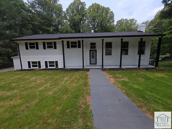 165 Jefferson Davis Dr, Martinsville, VA 24112