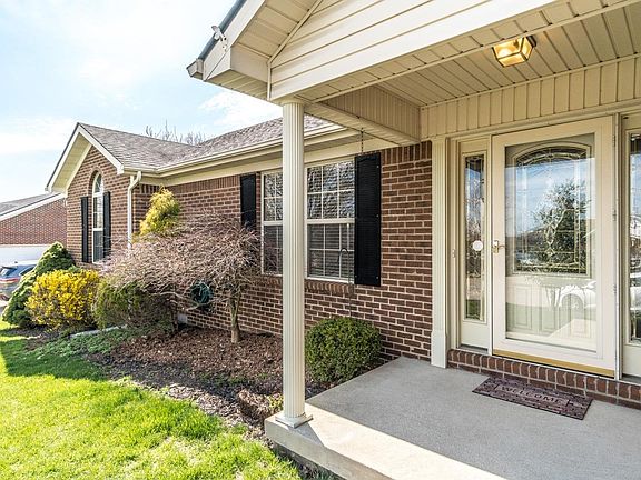 5th image of 108 Castlewood Dr
