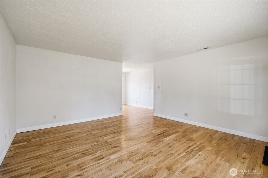 2570 Taylor Avenue, Longview, WA - More