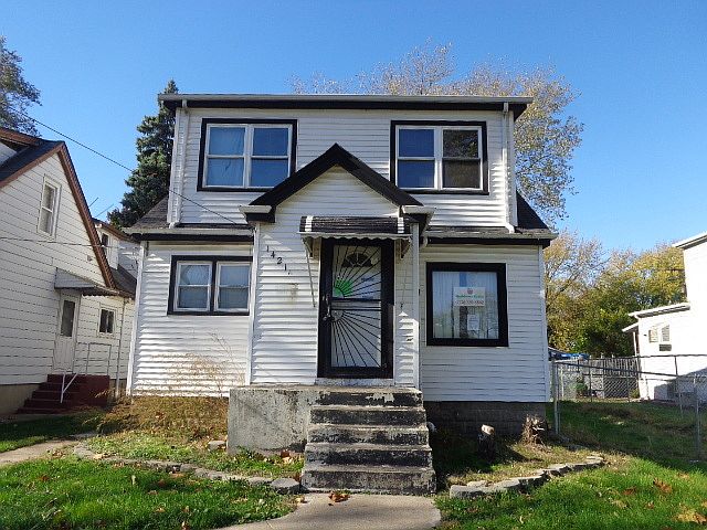 1st image of 14216 Langley Ave