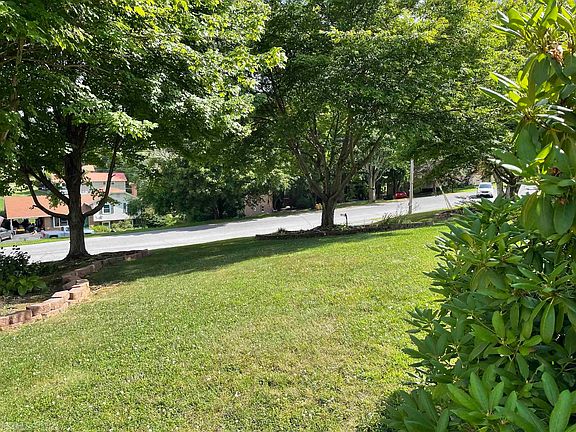 5th image of 185 Mulberry Dr