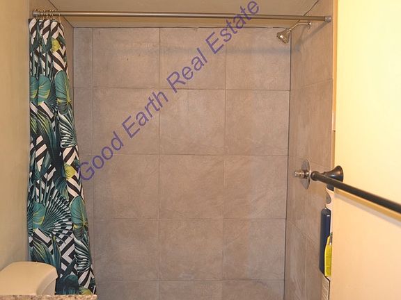4th image of 1018 E Idaho Ave #1