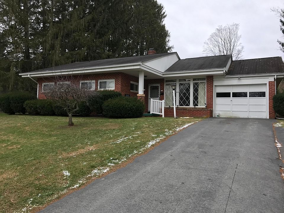 1st image of 330 Holt Ln