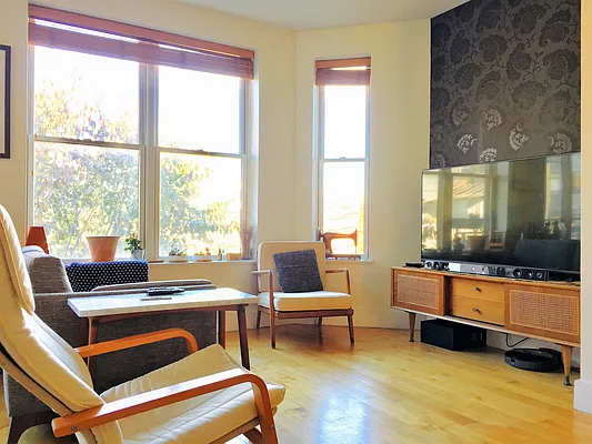 Rented by Matthew Gros-Werter, LREB  | media 6