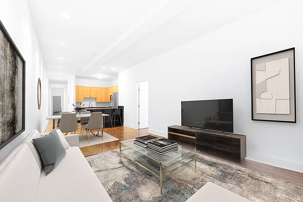 Rented by Platinum Properties | media 8