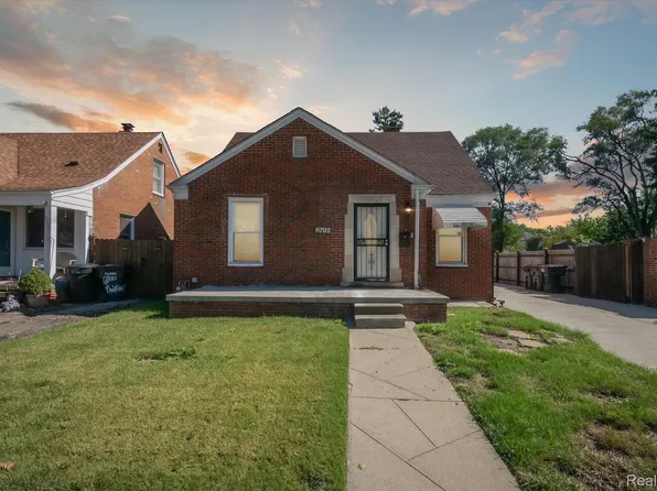 6792 Piedmont St, Detroit, MI 48228