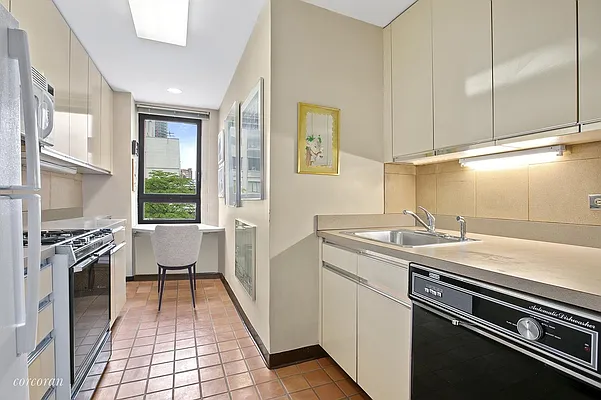 Sold by Corcoran | media 3