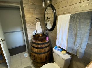 1686 Ky Route 3214, Redbush, KY 41219