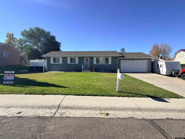 1805 Wyoming Dr, Green River, WY 82935