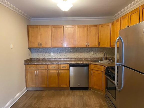 3rd image of 57A Kensington Ave #1