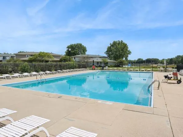 134 Barcliffe Ln, Schaumburg, IL 60194