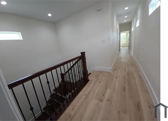 3 bed, $2,222 — Photo 2