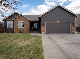 2261 Redhawk Ln, Salina, KS 67401