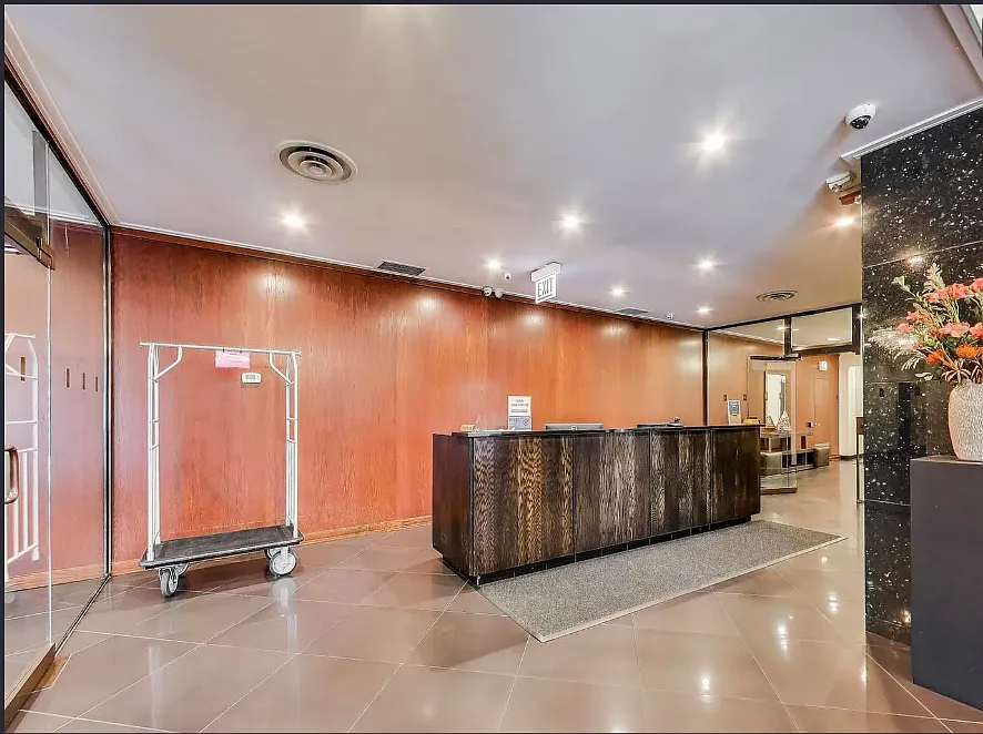 Building Photo - 1000 N Lake Shore Dr #2204