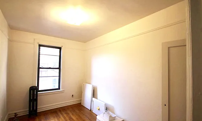 Rented by Amorelli Realty | media 1