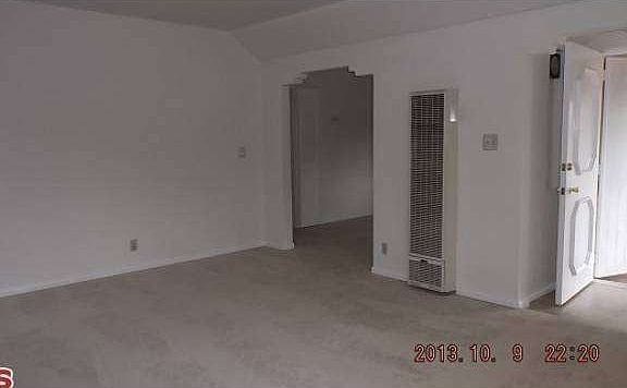 4th image of 2817 W 83rd St