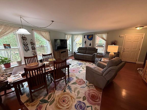 4th image of 1985 Maple Fork Rd