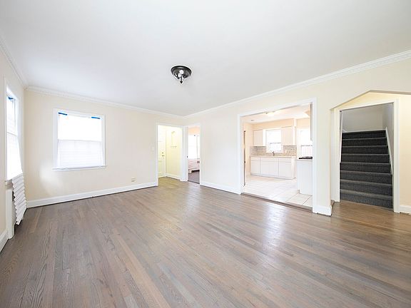 5th image of 26 Curtis Ave