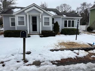 507 Riverside Dr S, Brick, NJ 08723