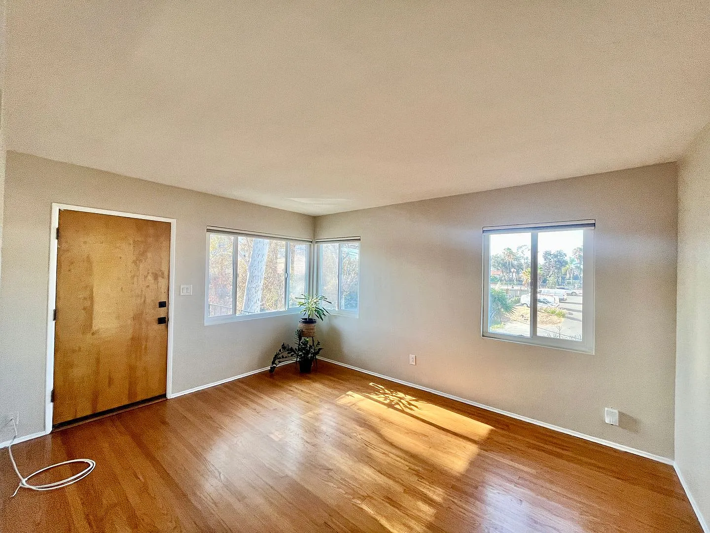 3792 10th Ave — Photo 3
