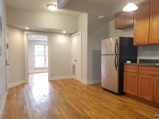 Rented by EXR | media 10