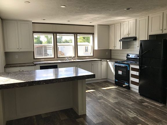 4th image of 2338 Siesta Ln