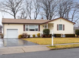 5 Floyd Dr, Totowa, NJ