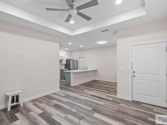 4th image of 23409 Tangerine Ave