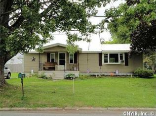 9 Curtis St, Fulton, NY 13069