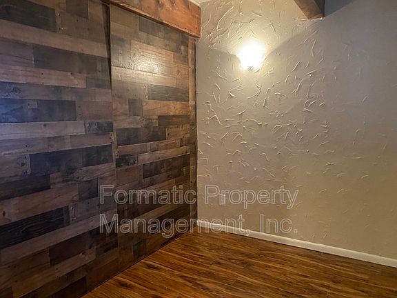 5th image of 908 Pine Ln