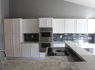 4121 E Glenhaven Dr, Phoenix, AZ 85048