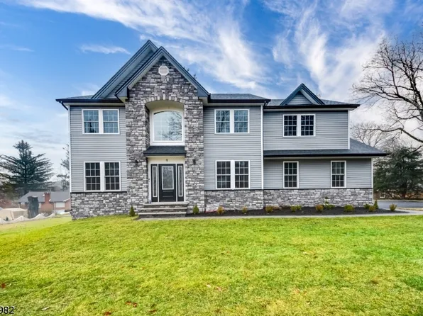 9 Tamarack Rd, Mount Olive Twp., NJ 07828