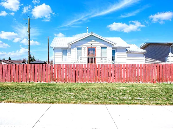 5103 41st Ave, Taber, AB T1G 1B2