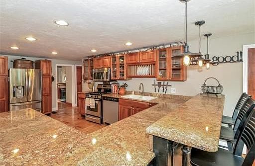 4th image of 320 Ponderosa Dr