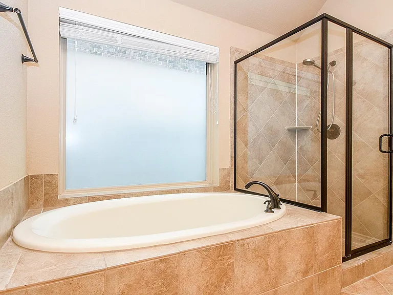 2911 Village Brook Ln — Photo 22