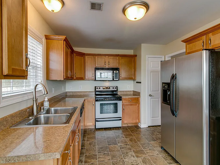 988 Chardea Ct — Photo 12