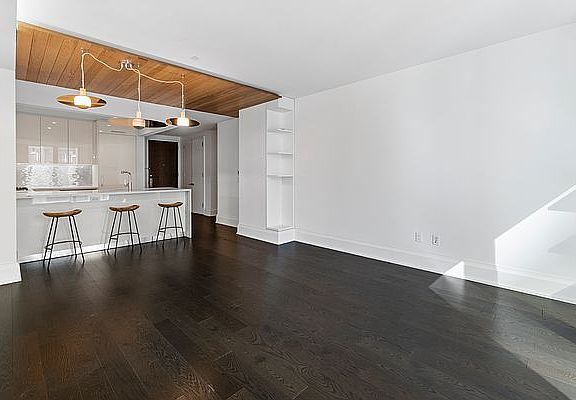 4th image of 50 Riverside Blvd APT 7E