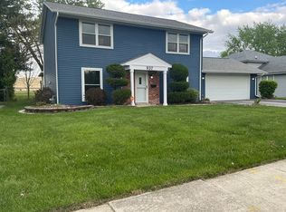 937 Notre Dame Dr, Matteson, IL 60443