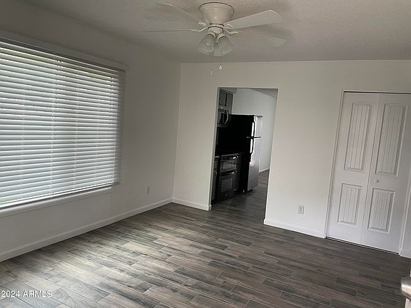 5th image of 703 E VAUGHN Drive