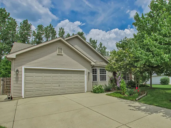 5928 Bluegrass Trl, McHenry, IL 60050