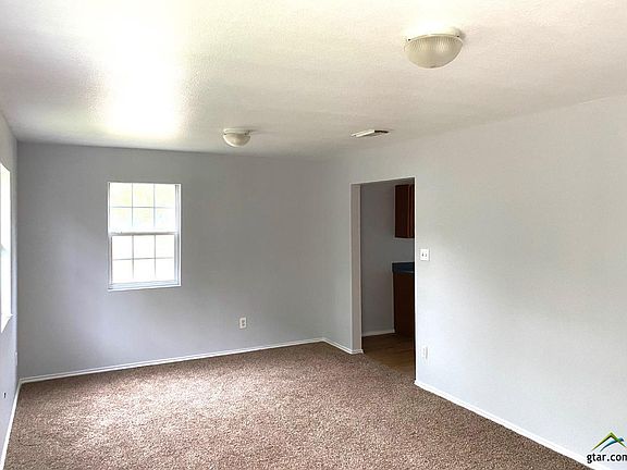 2nd image of 4978 Shadyhill Dr