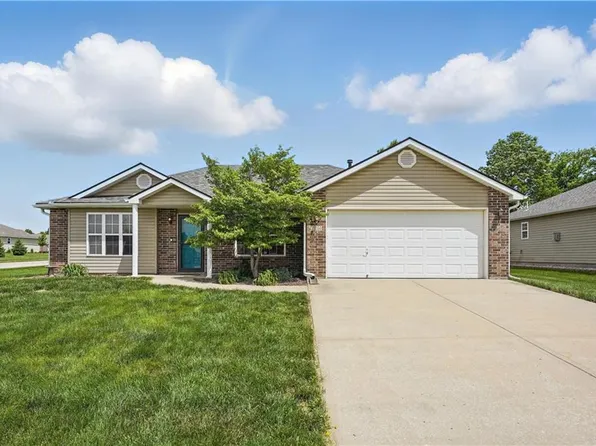 734 Carlisle Dr, Raymore, MO 64083