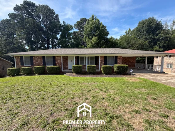 3813 Biscayne Hills Dr, Northport, AL 35473