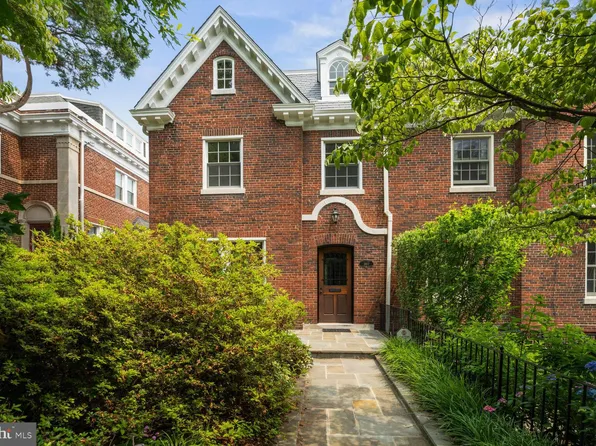 2807 Cathedral Ave NW, Washington, DC 20008