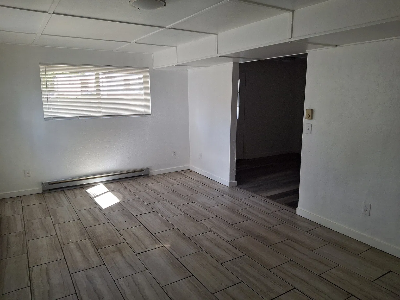 2 bed, 870 sqft, $1,400 — Photo 3