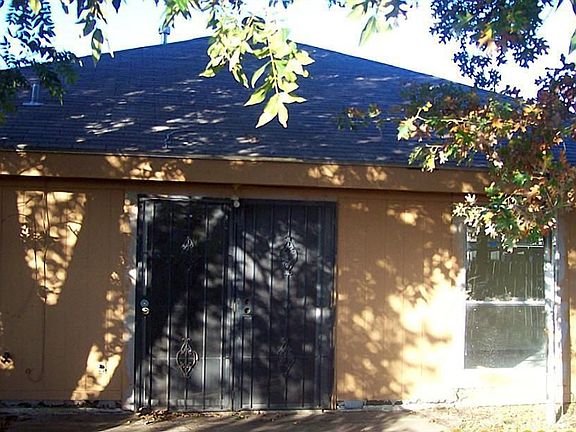 3rd image of 6227 Linnhaven Dr