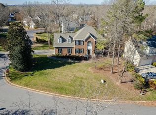 101 Promontory Point Dr, Cary, NC 27513