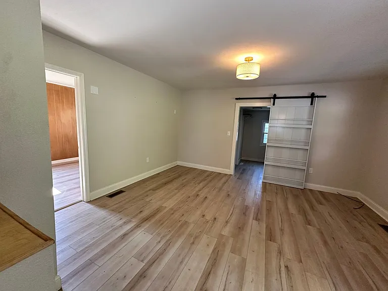 1060 Stringtown Rd #D — Photo 5
