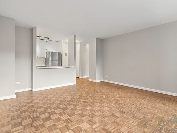 4th image of 330 E 39th St APT 10K