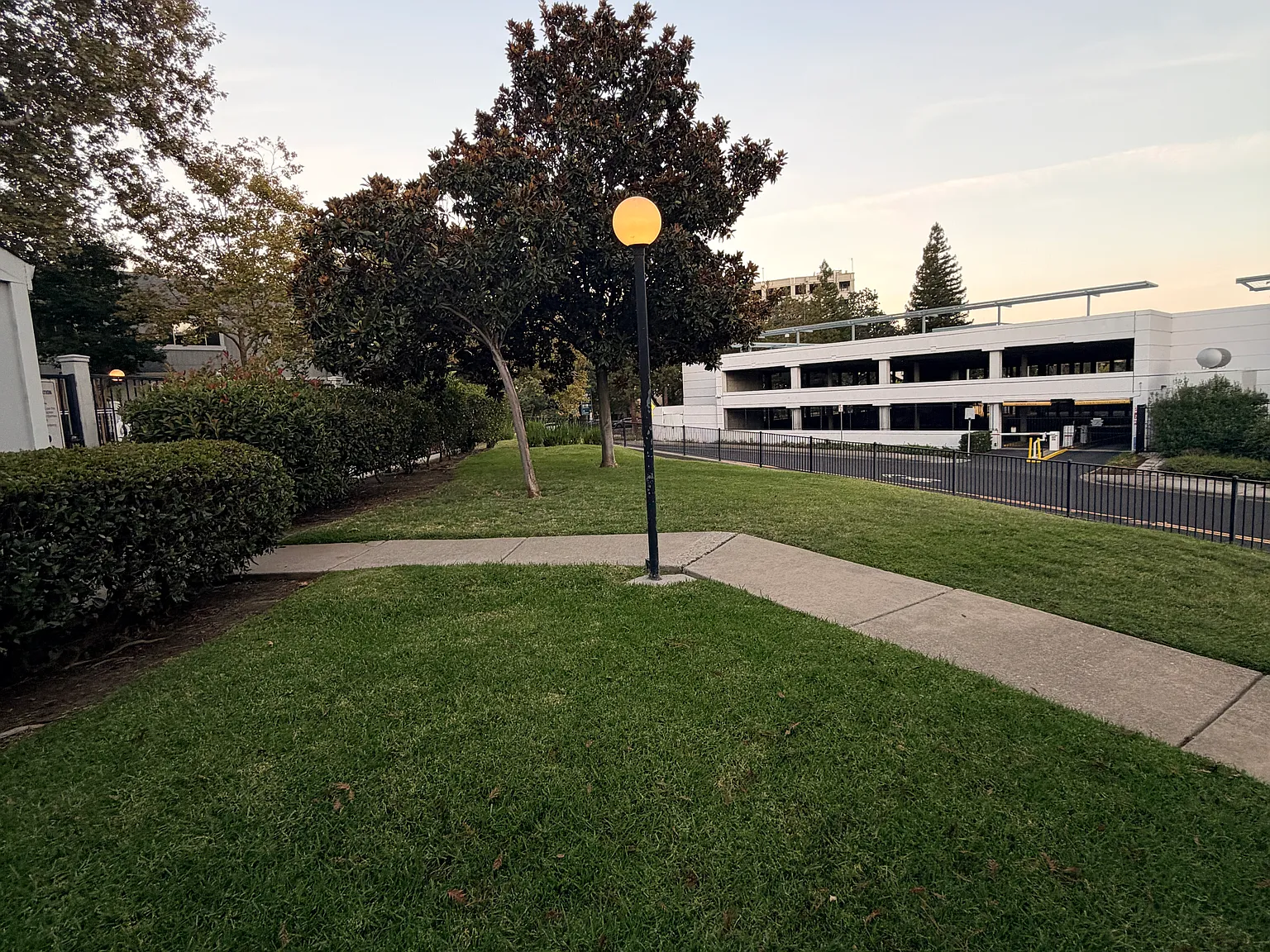 2 bed, 1211 sqft, $3,000 — Photo 3